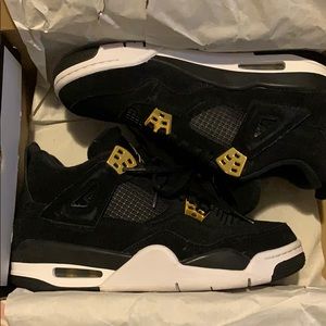 Retro Jordan 4 Royalty